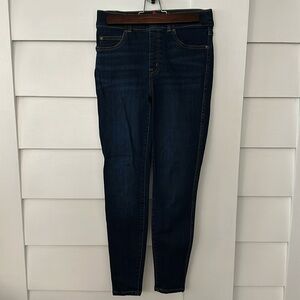EUC Spanx Ankle Skinny Pull On Jeans size small
